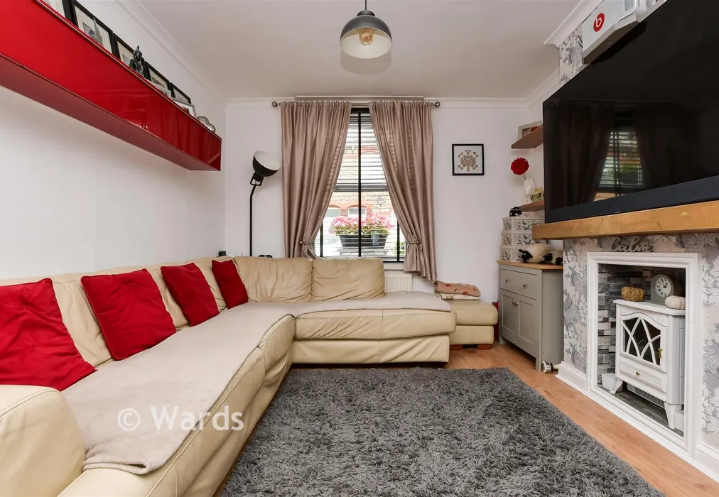 Lounge - Clifton Road, Margate, Kent - Wards of Kent