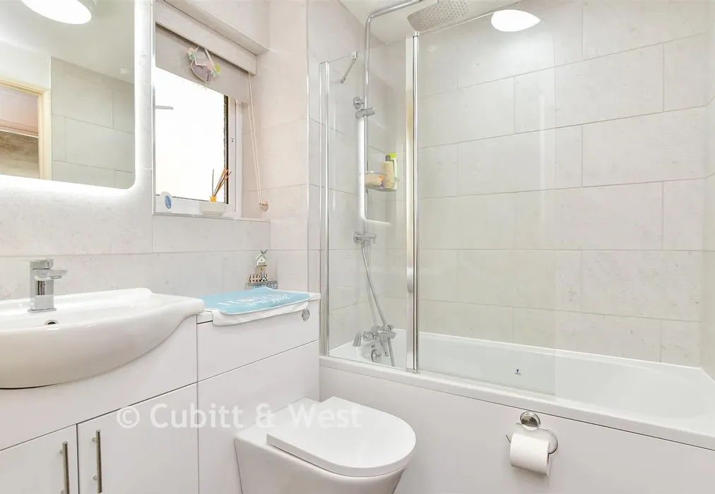 Bathroom - Sea Lane, Rustington, West Sussex - Wards of Kent