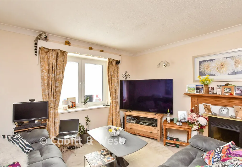 Lounge - Sea Lane, Rustington, West Sussex - Wards of Kent