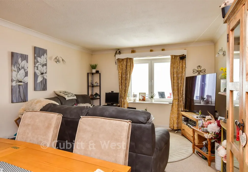 Lounge - Sea Lane, Rustington, West Sussex - Wards of Kent