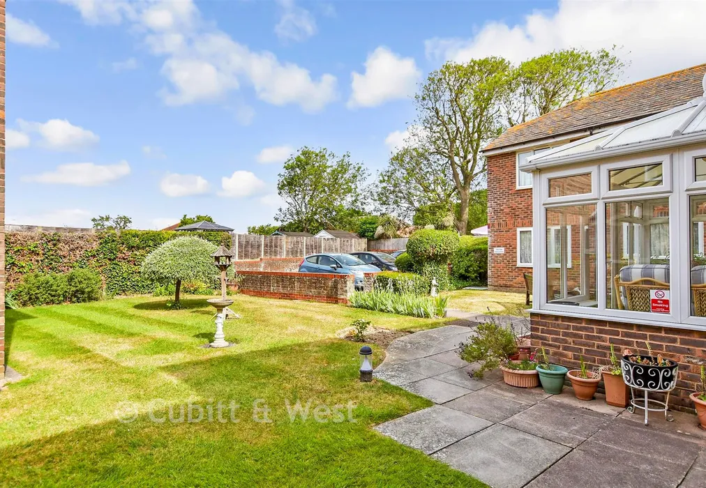 Communal Gardens - Sea Lane, Rustington, West Sussex - Wards of Kent