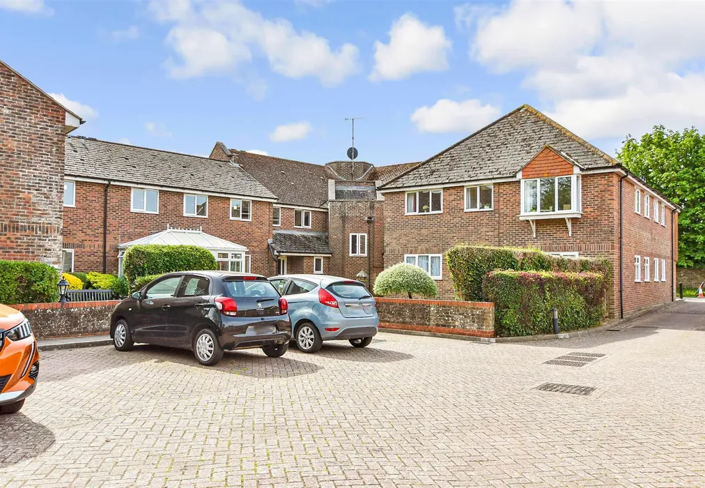 Driveway/Parking - Sea Lane, Rustington, West Sussex - Wards of Kent