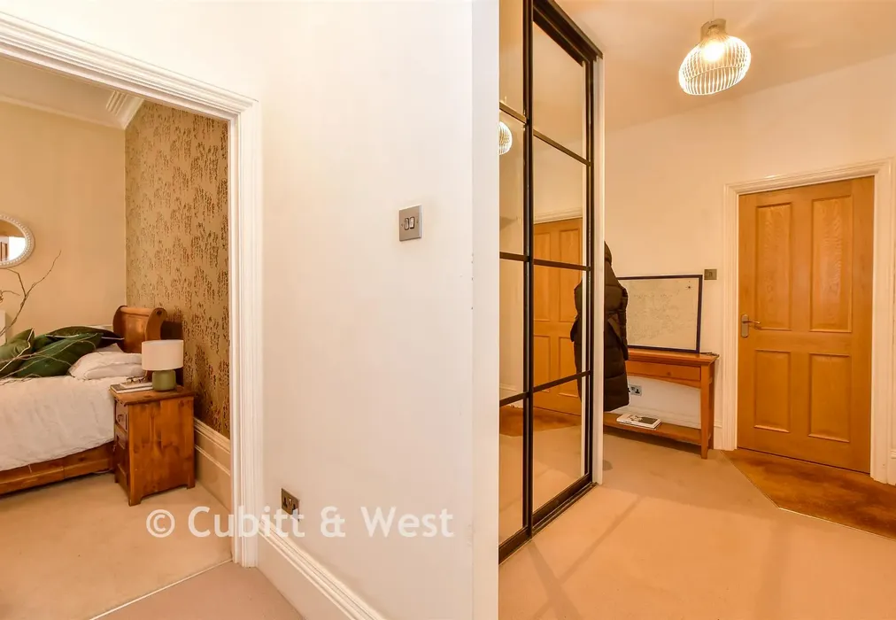 Internal Lifestyle Photograph - Western Parade, Southsea, Hampshire - Wards of Kent