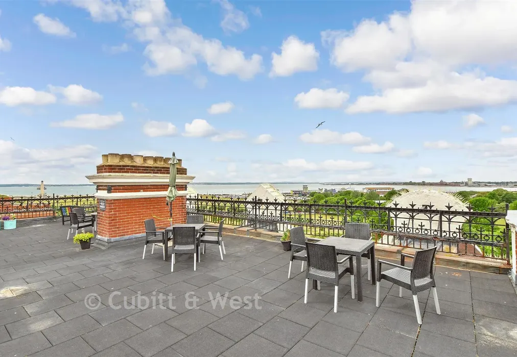 Communal Roof Terrace - Western Parade, Southsea, Hampshire - Wards of Kent