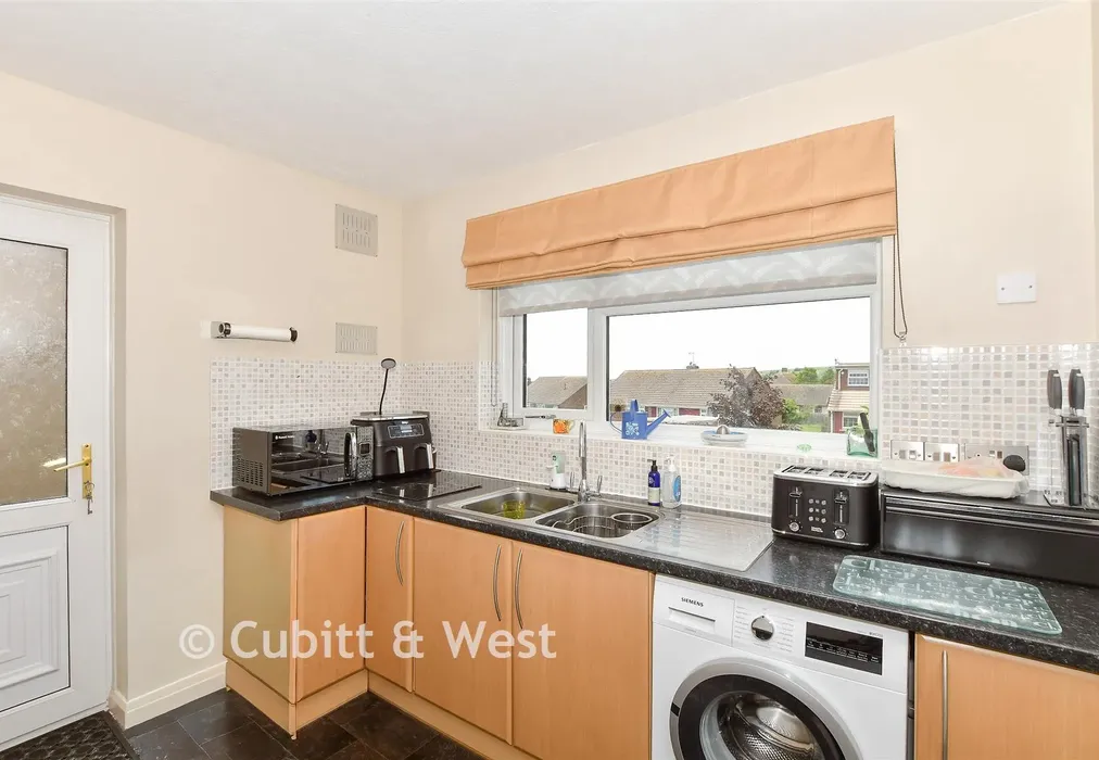 Kitchen - Batemans Road, Woodingdean, Brighton, East Sussex - Wards of Kent
