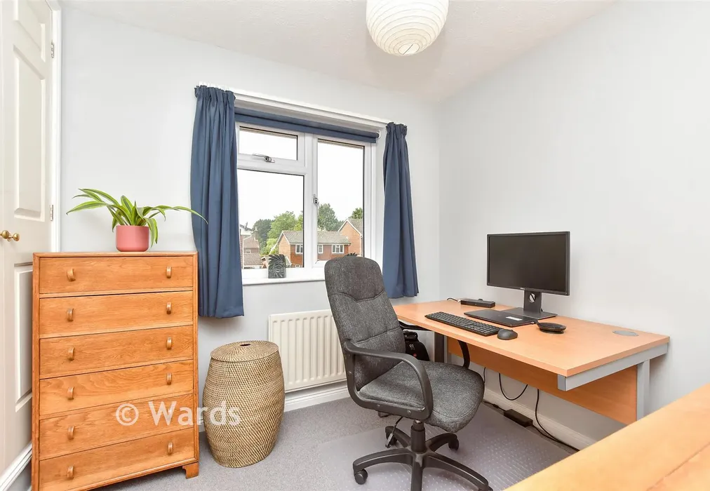 Bedroom 3 - Phoenix Drive, Wateringbury, Maidstone, Kent - Wards of Kent
