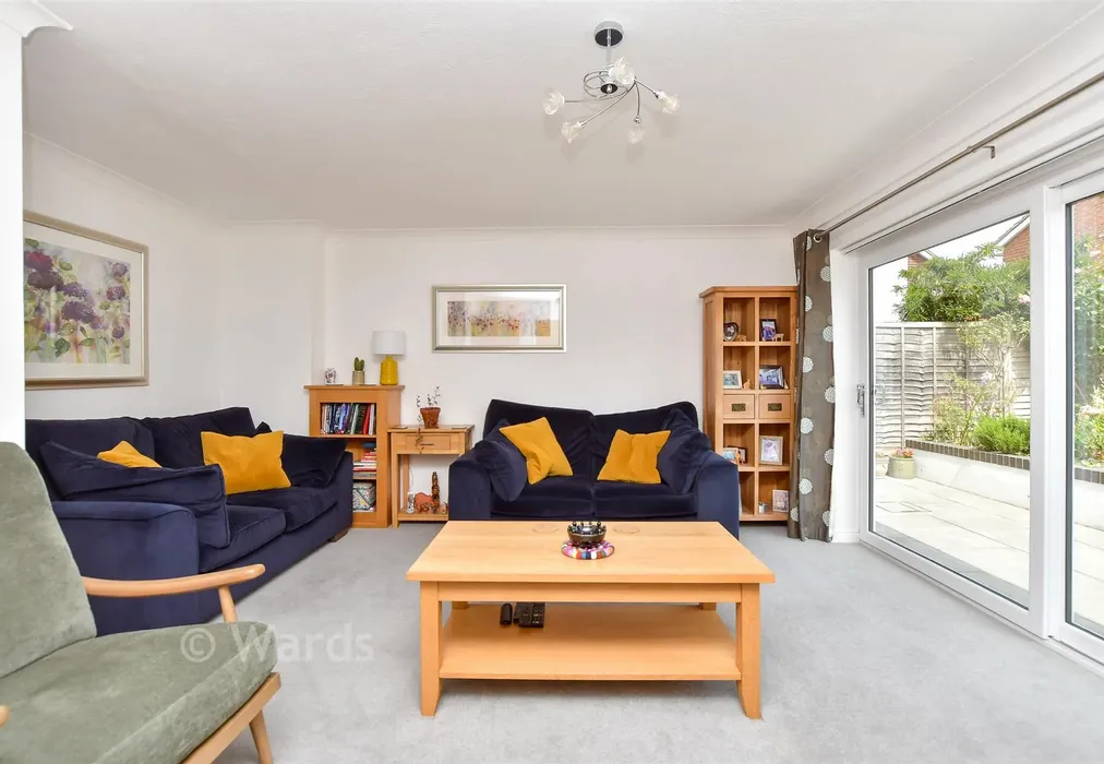 Lounge - Phoenix Drive, Wateringbury, Maidstone, Kent - Wards of Kent