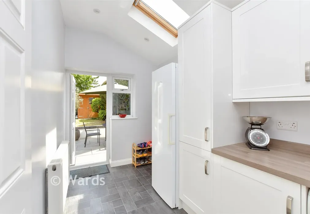 Utility Room - Phoenix Drive, Wateringbury, Maidstone, Kent - Wards of Kent