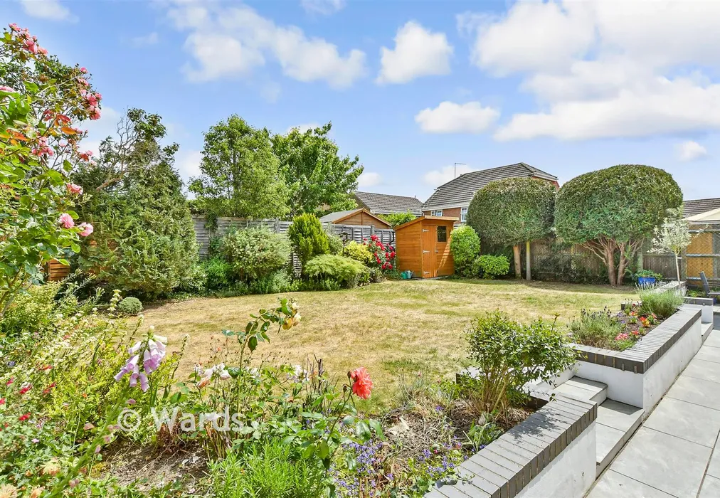 Rear Garden - Phoenix Drive, Wateringbury, Maidstone, Kent - Wards of Kent