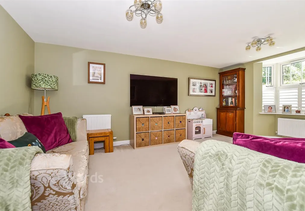 Lounge - Lade Drive, Staplehurst, Kent - Wards of Kent