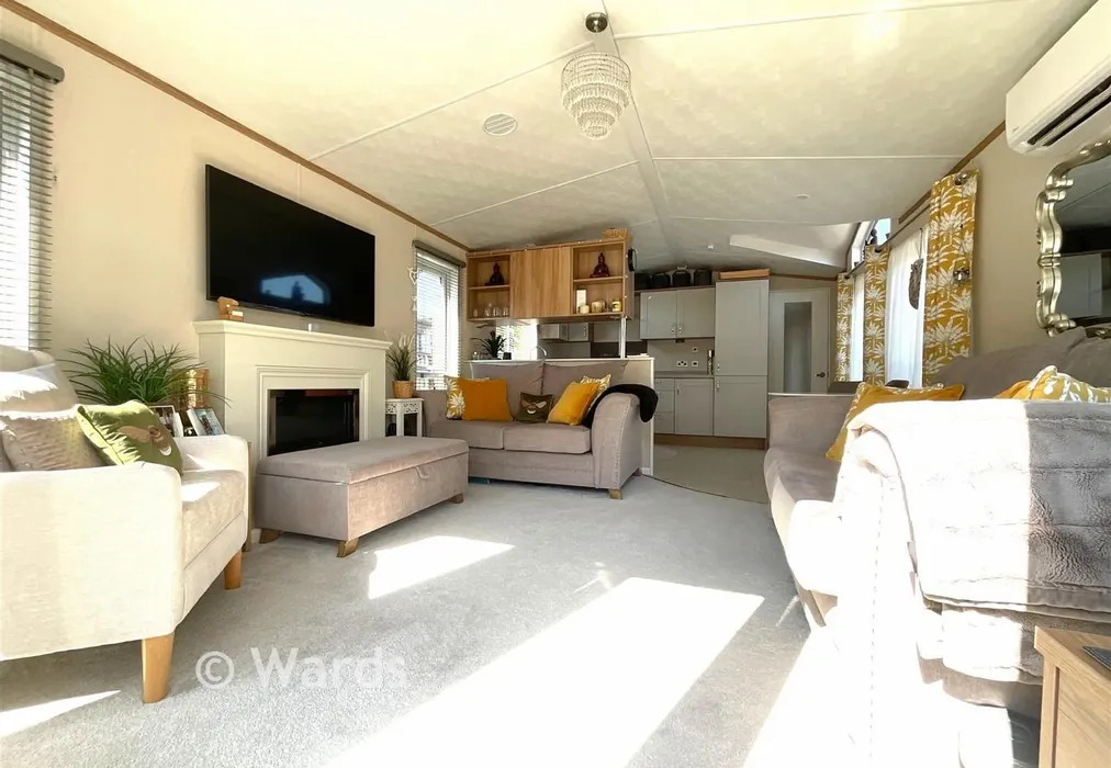 Lounge - Plaxdale Green Road, Stansted, Kent - Wards of Kent