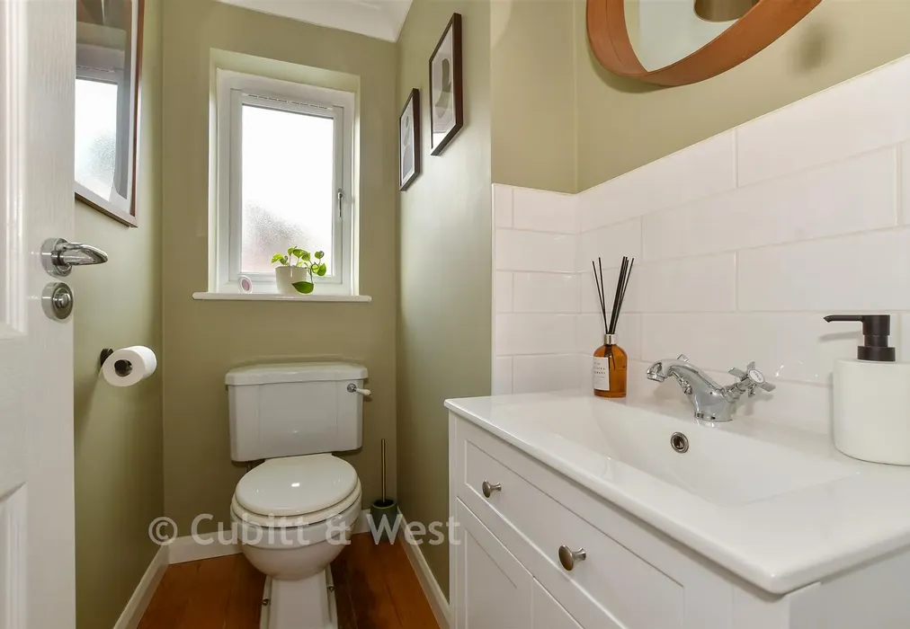 Cloakroom - Brookside, Ashington, Pulborough, West Sussex - Wards of Kent