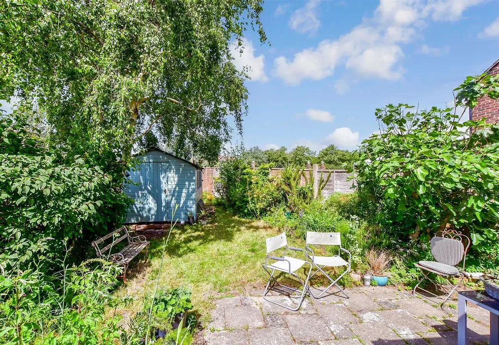Rear Garden - Daltons Place, Arundel, West Sussex - Wards of Kent