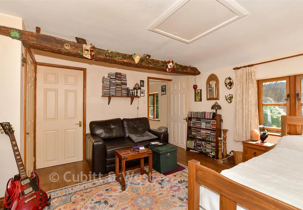 Lounge - Petworth Road, Kirdford, Billingshurst, West Sussex - Wards of Kent