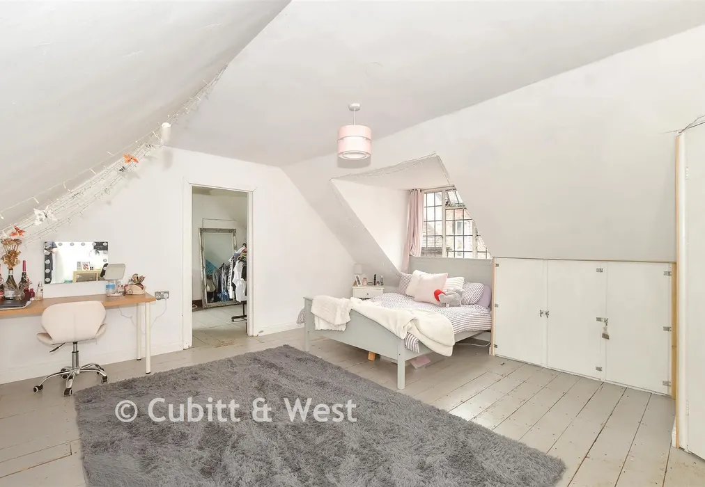 Bedroom 2 - Edenbridge Road, Hartfield, East Sussex - Wards of Kent