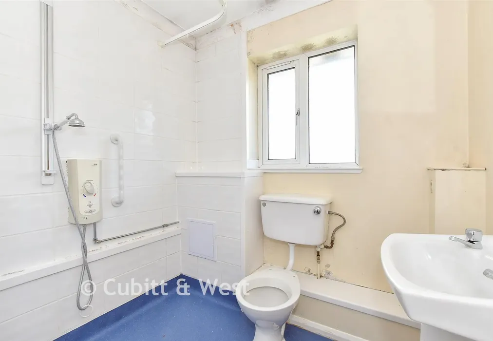 Wet Room - Westfield Avenue, Hayling Island, Hampshire - Wards of Kent