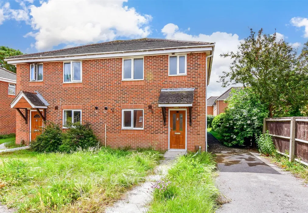 External (Web) 1 - Westfield Avenue, Hayling Island, Hampshire - Wards of Kent