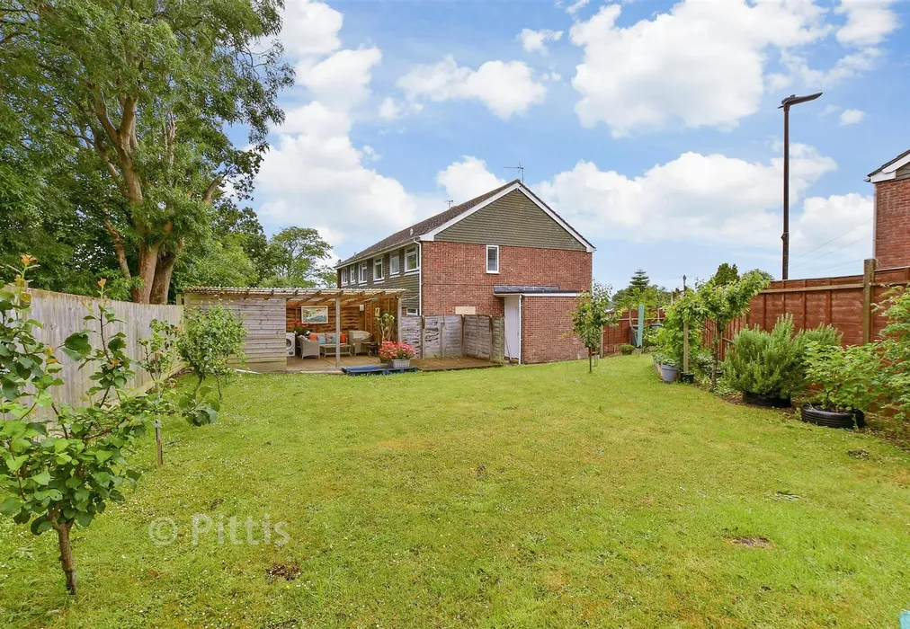 Rear Garden - Venner Avenue, Cowes, Isle of Wight - Wards of Kent