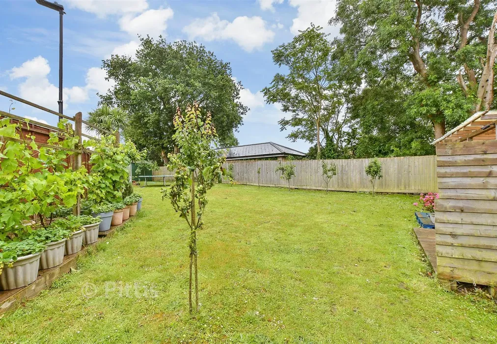 Rear Garden - Venner Avenue, Cowes, Isle of Wight - Wards of Kent