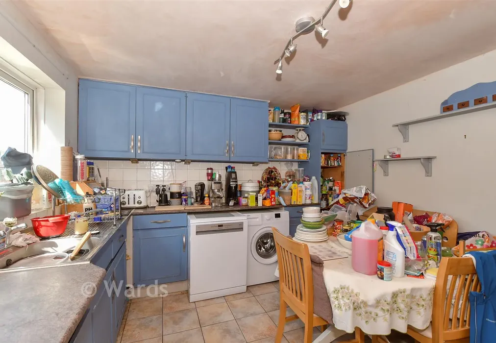 Kitchen/Breakfast Room - Wye Road, Tonbridge, Kent - Wards of Kent