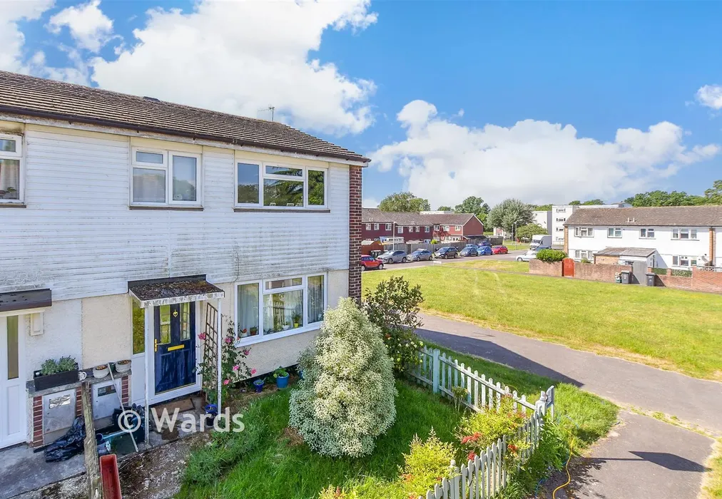External (Brochure) : - Wye Road, Tonbridge, Kent - Wards of Kent