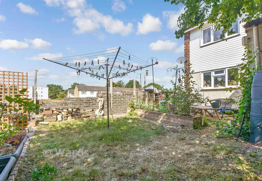 Rear Garden - Wye Road, Tonbridge, Kent - Wards of Kent