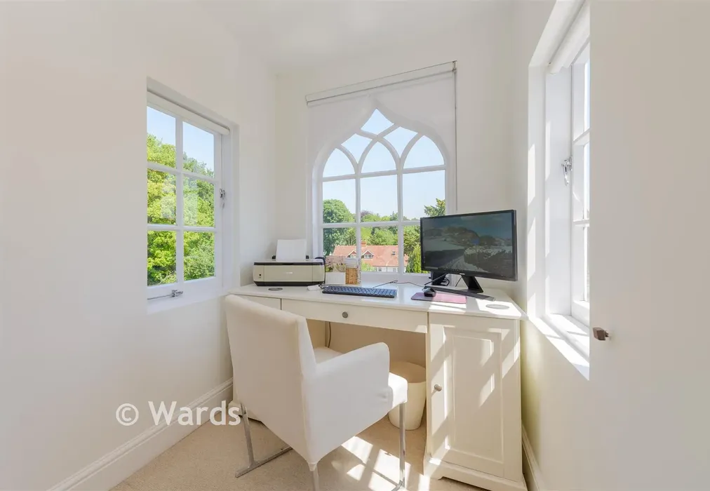 Internal Feature - High Street, Farningham, Dartford, Kent - Wards of Kent