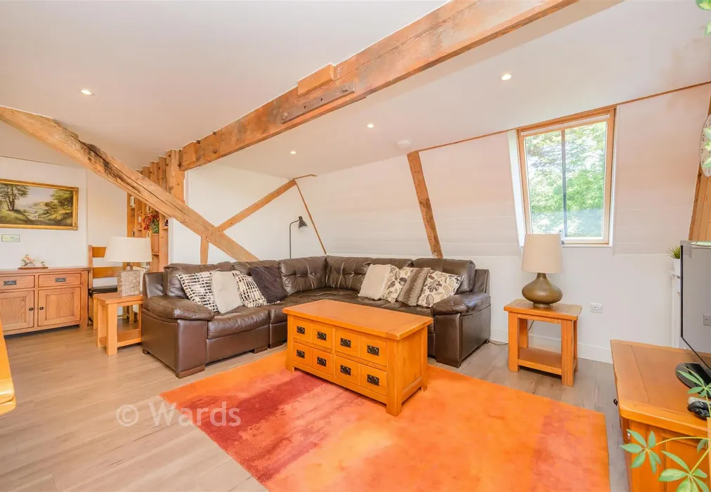 Lounge - High Street, Farningham, Dartford, Kent - Wards of Kent