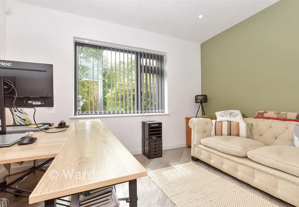 Bedroom 2 - Richmond Road, Whitstable, Kent - Wards of Kent