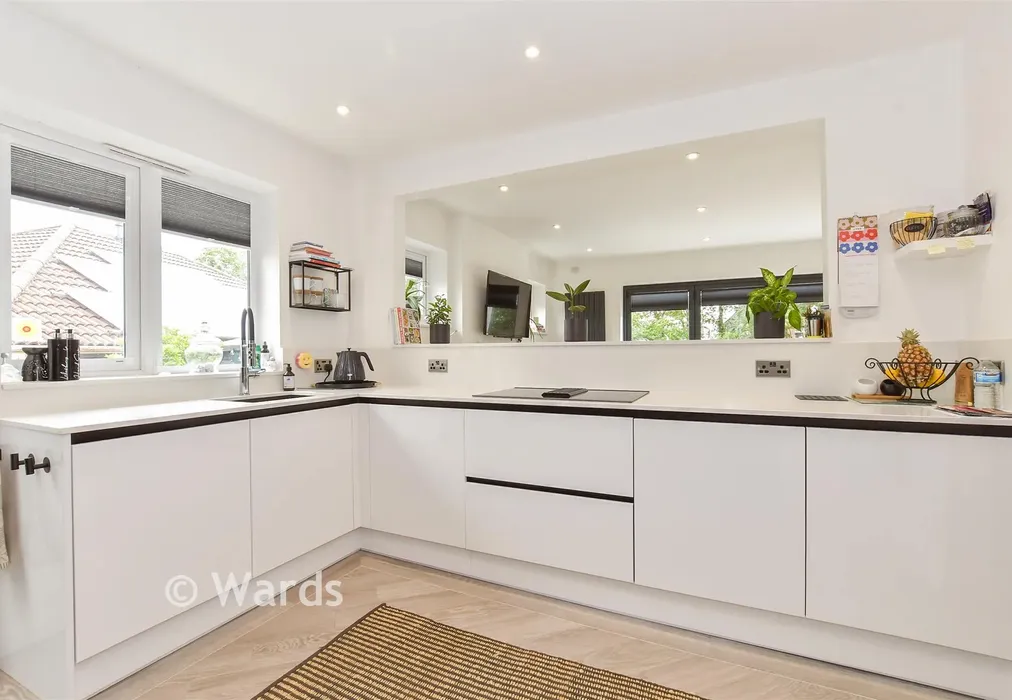 Kitchen - Richmond Road, Whitstable, Kent - Wards of Kent