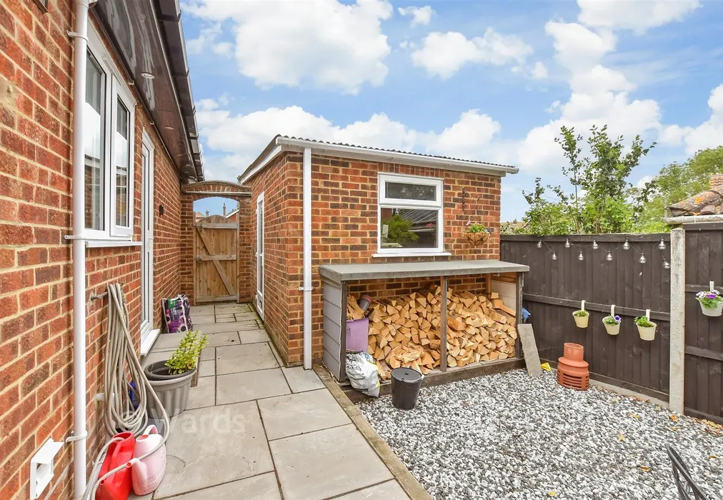 Garage - Richmond Road, Whitstable, Kent - Wards of Kent