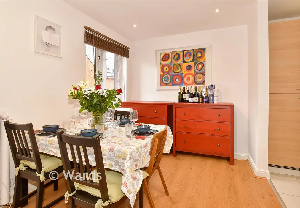 Lounge/Diner - Great Stour Mews, Canterbury, Kent - Wards of Kent