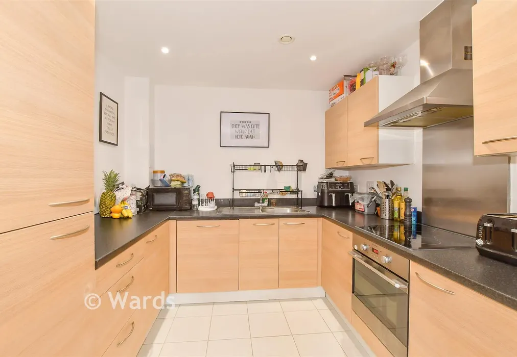 Kitchen - Great Stour Mews, Canterbury, Kent - Wards of Kent