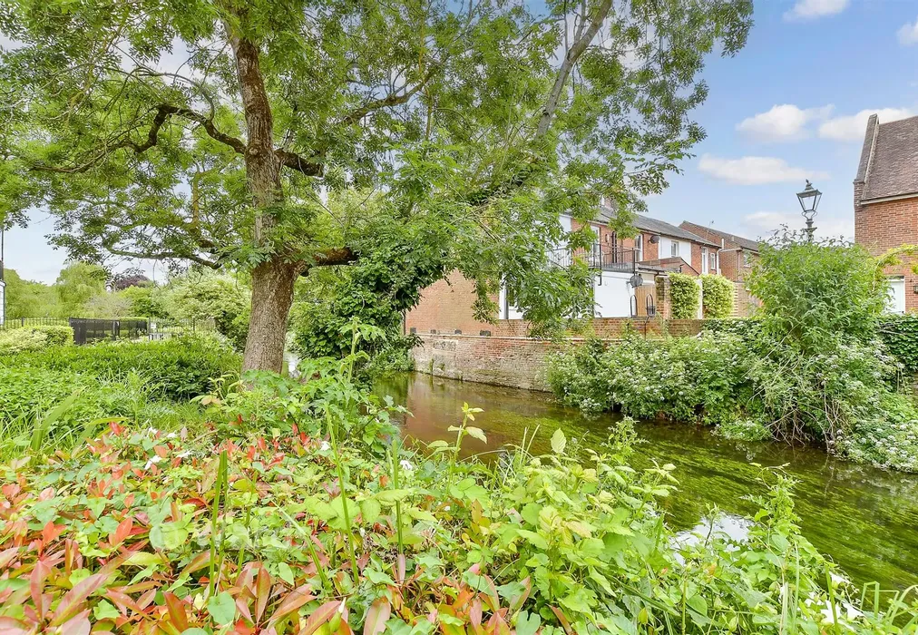 Surrounding Area - Great Stour Mews, Canterbury, Kent - Wards of Kent