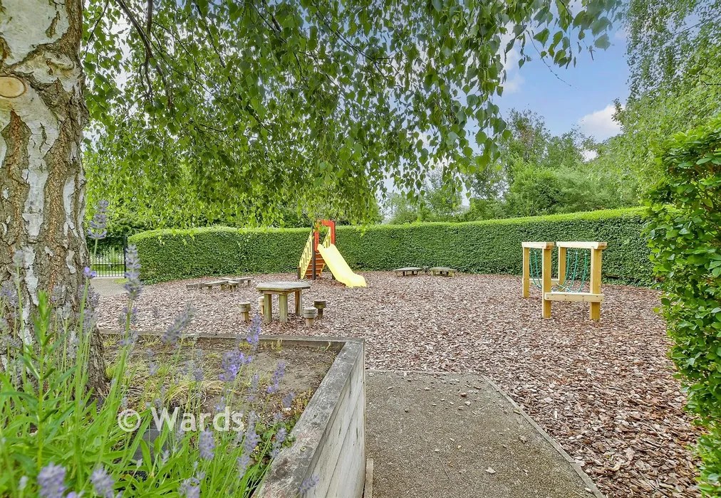 Communal Gardens - Great Stour Mews, Canterbury, Kent - Wards of Kent