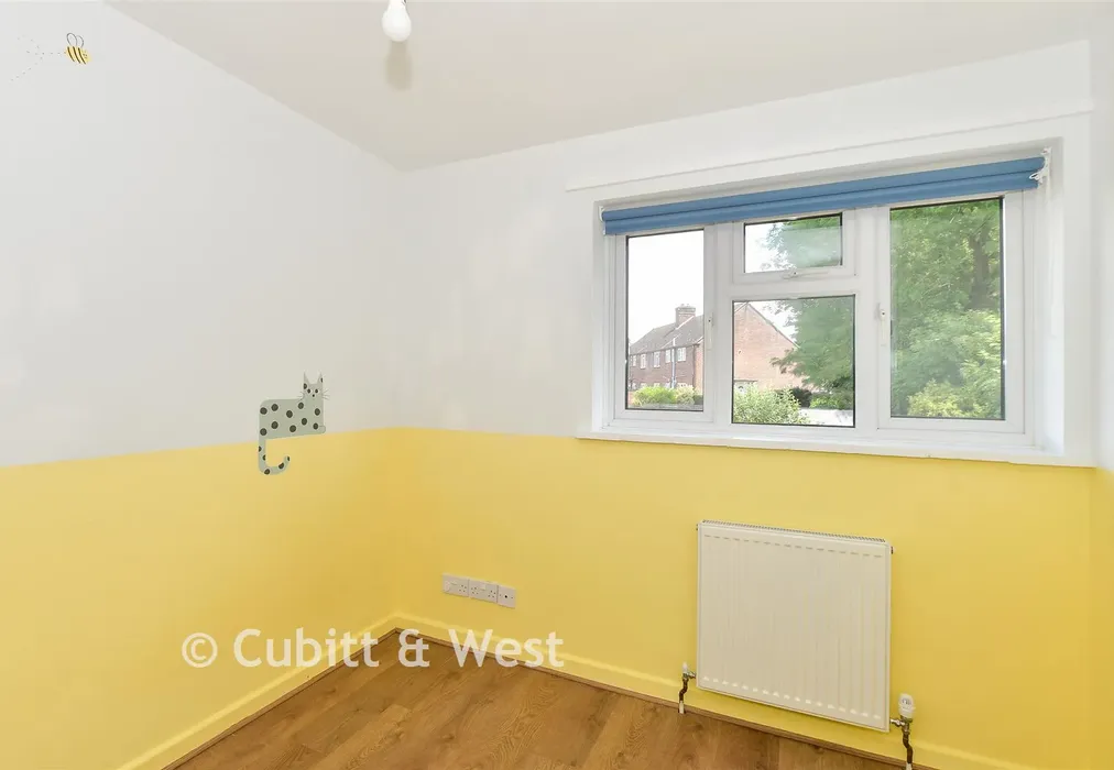 Bedroom 3 - Blackwell Farm Road, East Grinstead, West Sussex - Wards of Kent