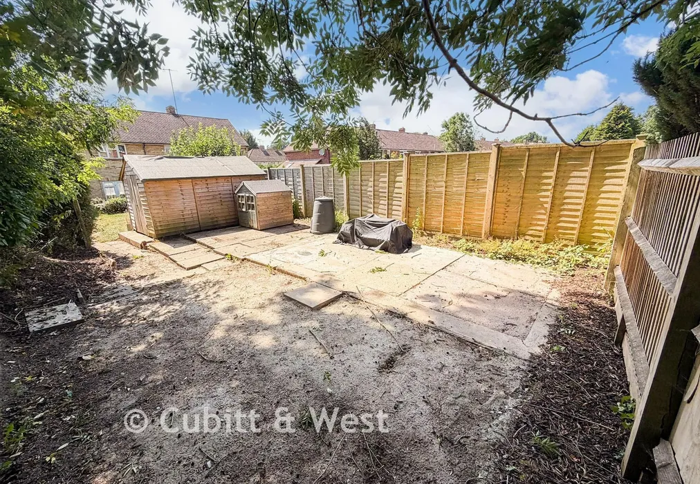 Rear Garden - Blackwell Farm Road, East Grinstead, West Sussex - Wards of Kent