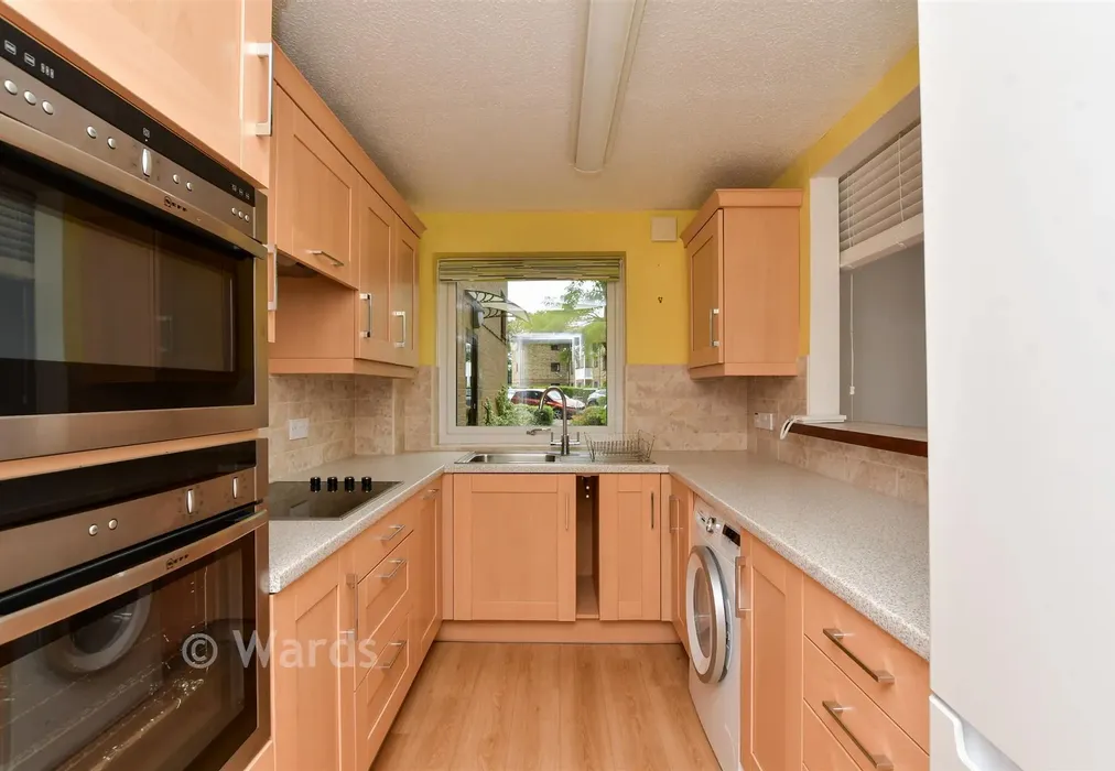 Kitchen - Lyell Road, Birchington, Kent - Wards of Kent