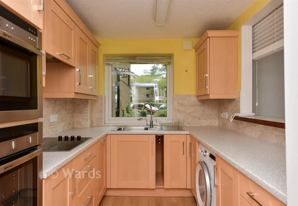 Kitchen - Lyell Road, Birchington, Kent - Wards of Kent