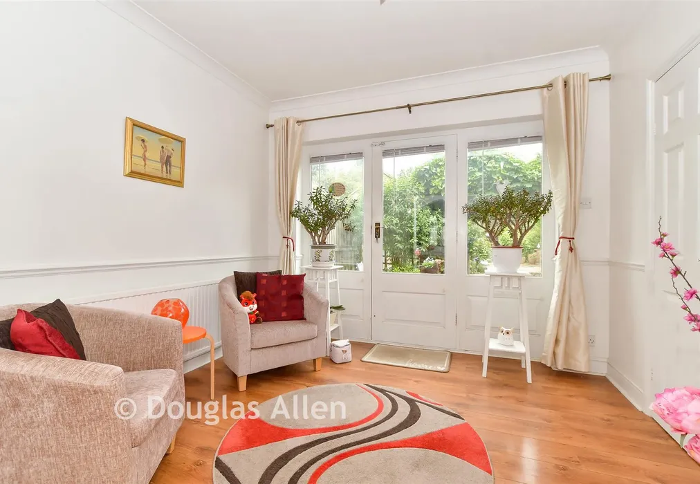 Garden Room - Globe Road, Hornchurch, Essex - Wards of Kent