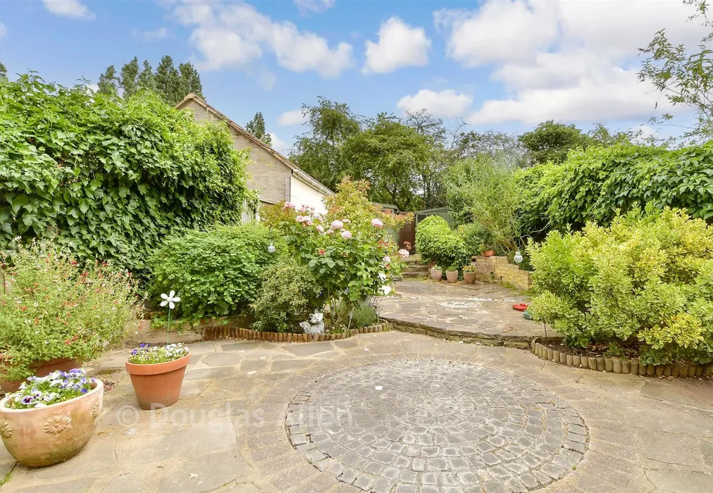 Rear Garden - Globe Road, Hornchurch, Essex - Wards of Kent