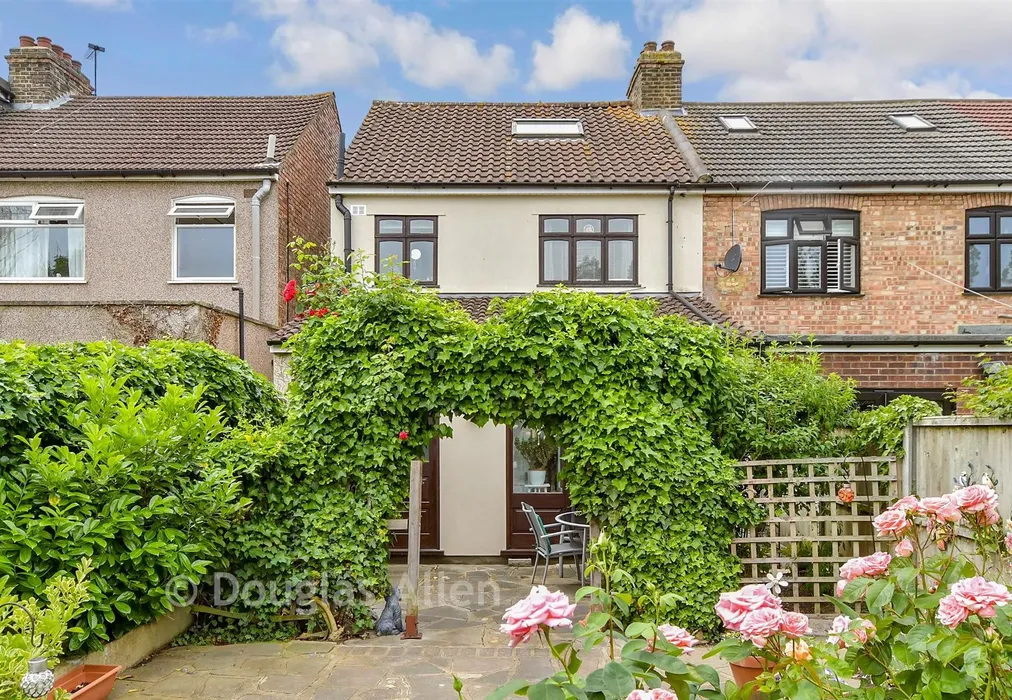 Rear Elevation - Globe Road, Hornchurch, Essex - Wards of Kent