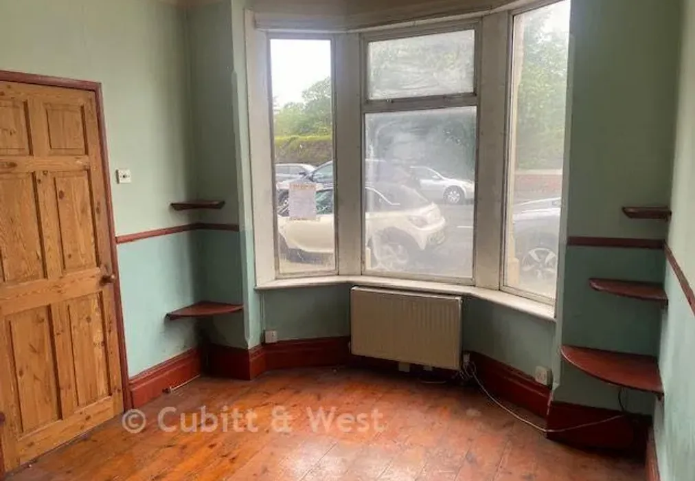 Lounge - Velder Avenue, Southsea, Hampshire - Wards of Kent