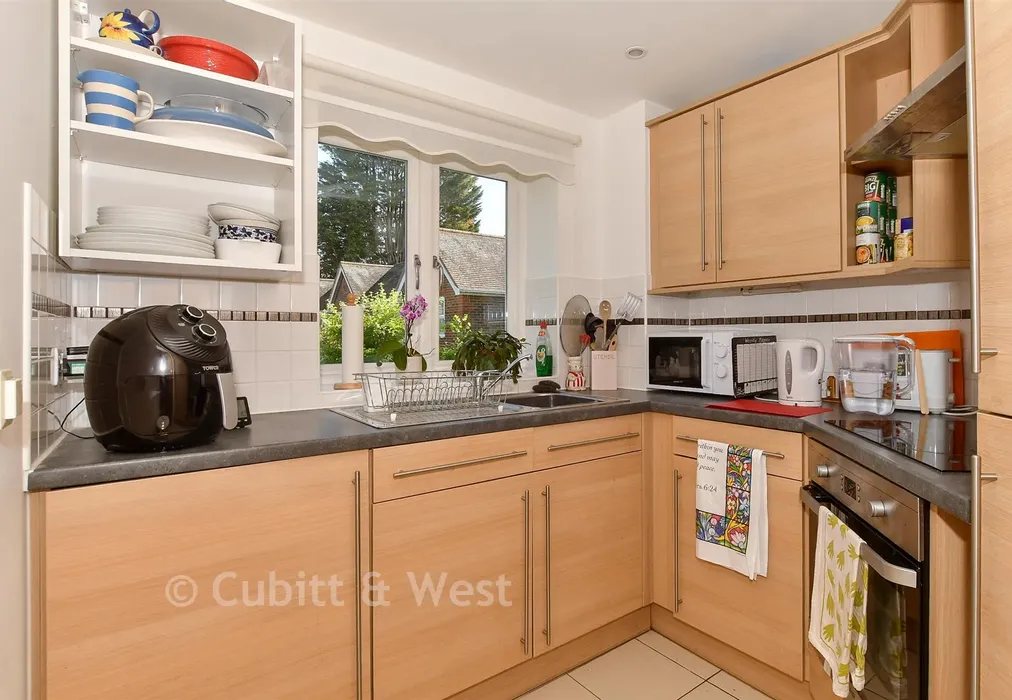 Kitchen - Station Road, Petworth, West Sussex - Wards of Kent