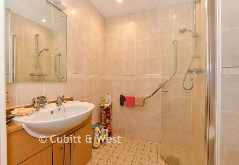 Shower Room - Station Road, Petworth, West Sussex - Wards of Kent