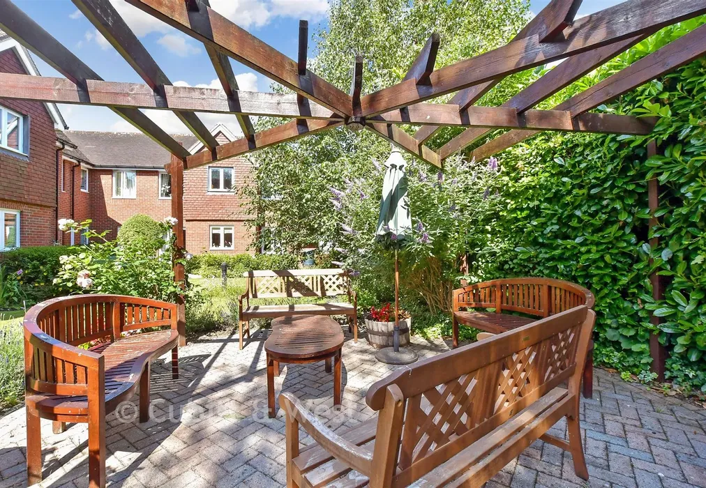 Communal Gardens - Station Road, Petworth, West Sussex - Wards of Kent