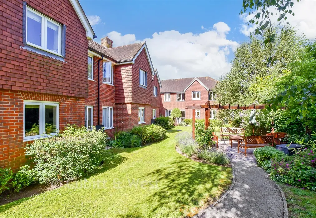 Communal Gardens - Station Road, Petworth, West Sussex - Wards of Kent