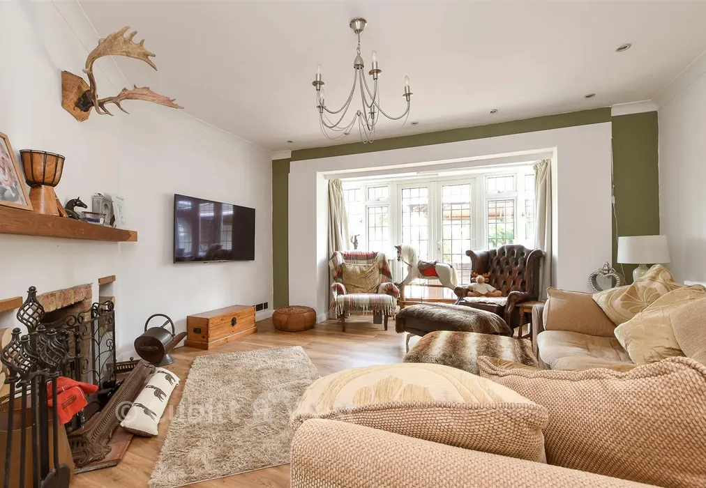 Lounge - Smallfield Road, Horley, Surrey - Wards of Kent