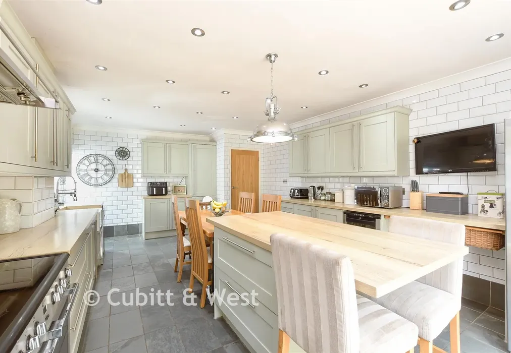 Kitchen/Diner - Smallfield Road, Horley, Surrey - Wards of Kent