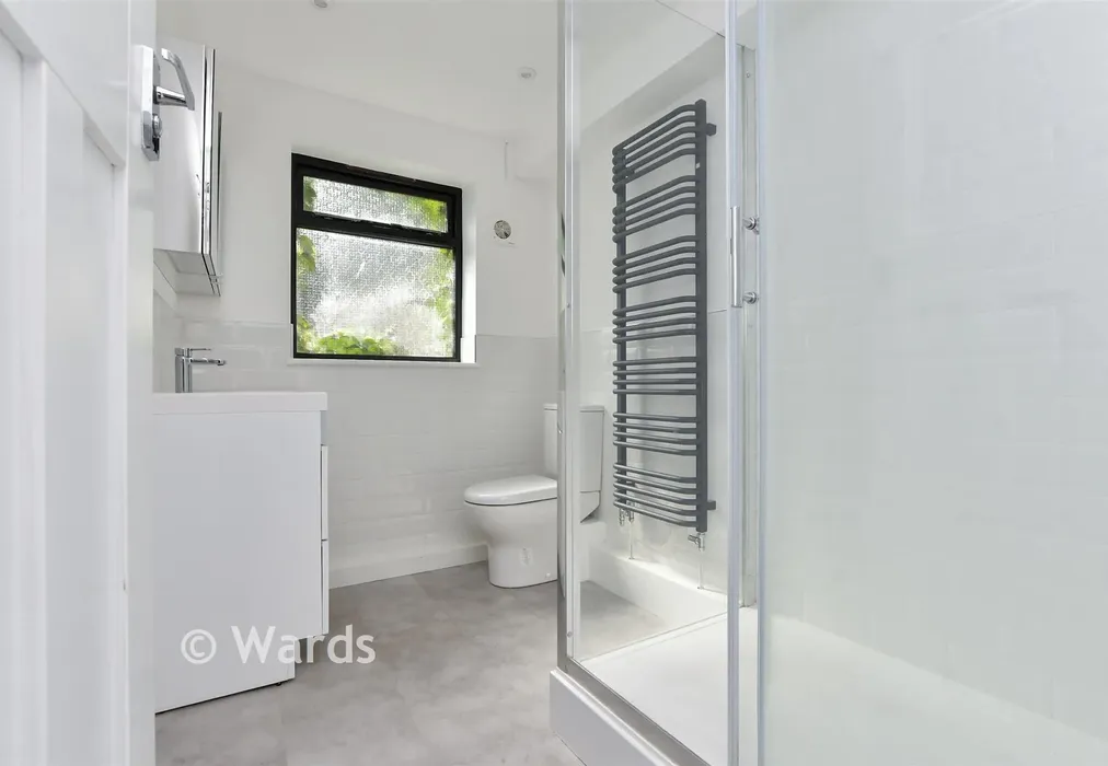 Shower Room - Essex Street, Whitstable, Kent - Wards of Kent